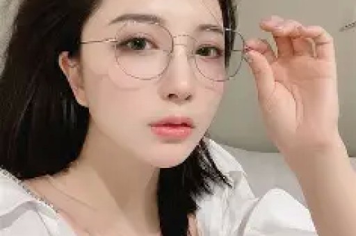 董宇辉与相宜双双带货翻车引起广大网民不满